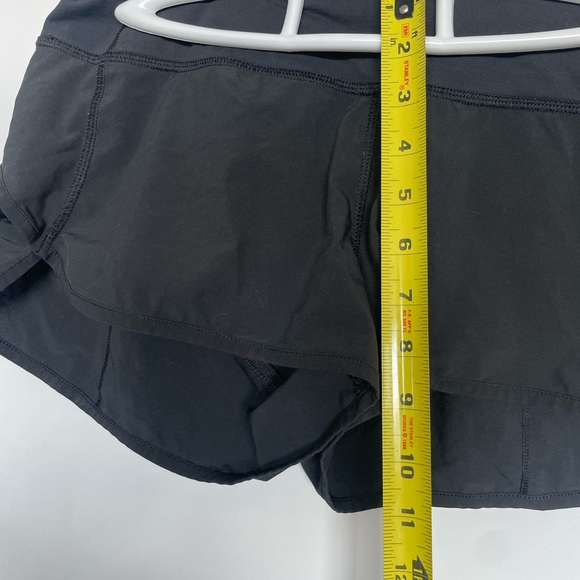 Lululemon Speed Up Low-Rise Lined Short 2.5" - Picture 3 of 5